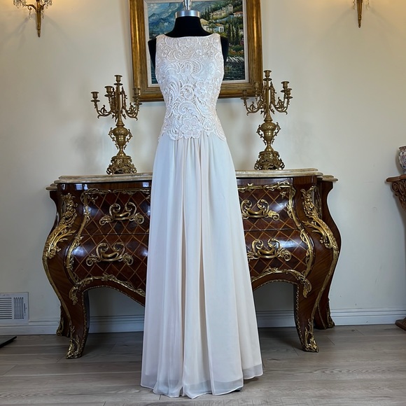 Meier Collection Dresses & Skirts - Women’s formal embroidery bodice mother of bride dress